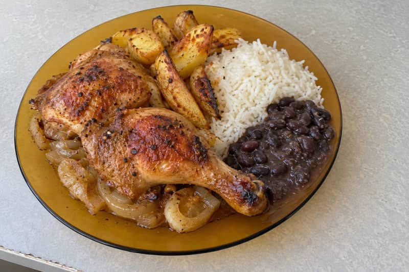 Roast chicken legs with potatoes