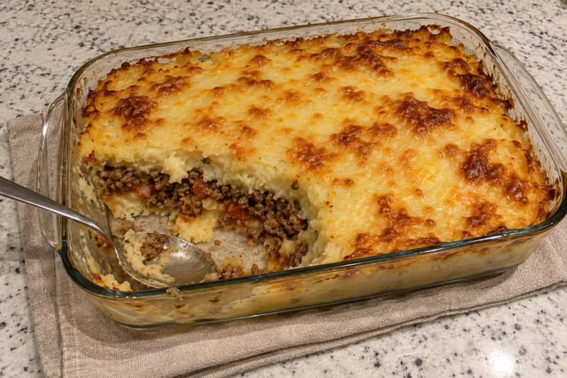 Escondidinho (mince and mash bake)