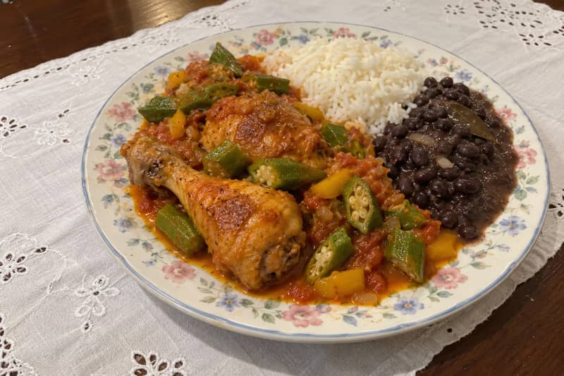 Chicken with okra