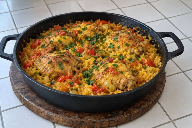 Galinhada (chicken and turmeric rice)