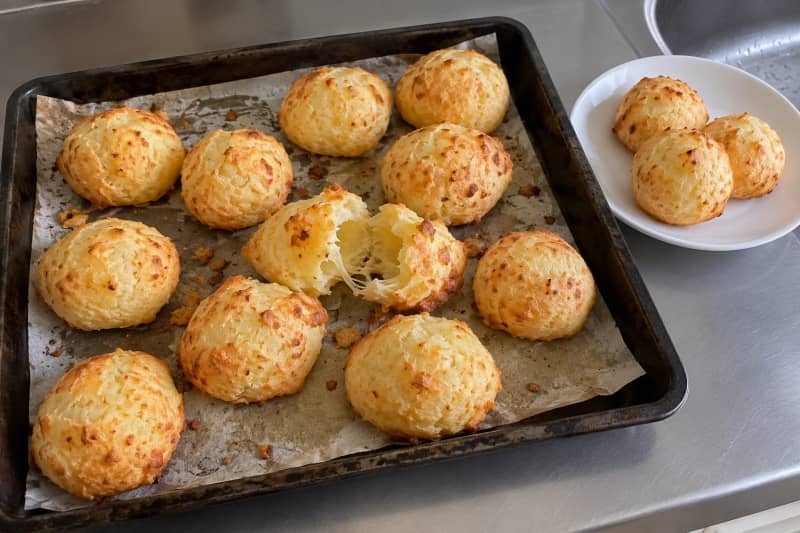 Pão de queijo (cheese bread)