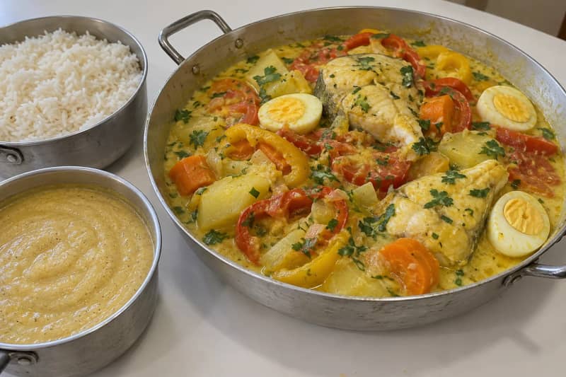 Peixada cearense (fish and vegetable stew)