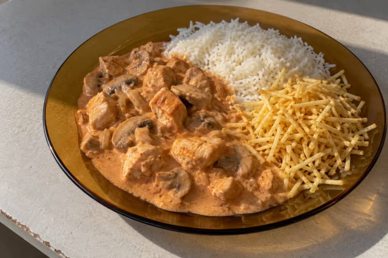 Chicken strogonoff
