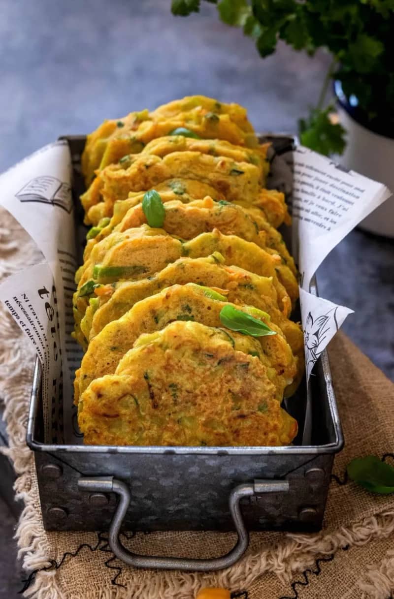 Pataniscas de bacalhau (cod fritters)