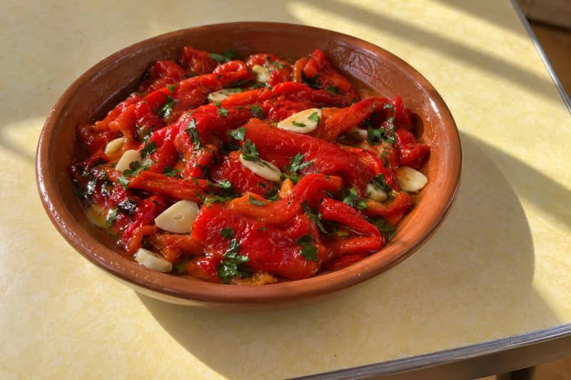 Roasted red pepper salad